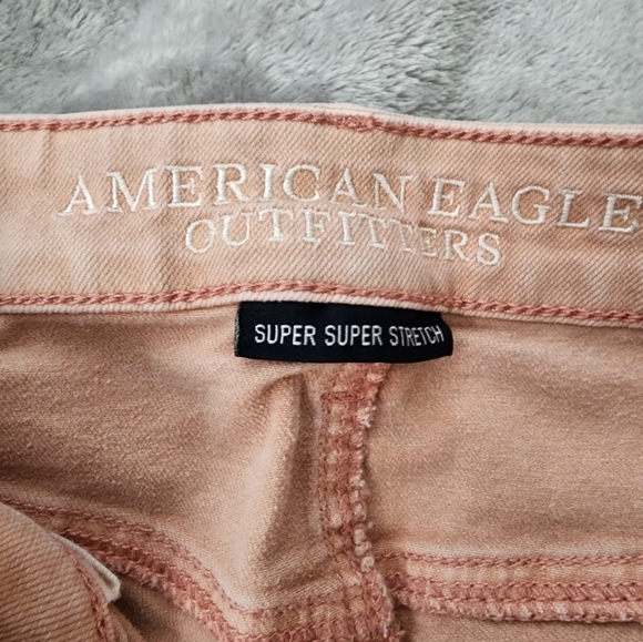 Womens shorts - Picture 2 of 3